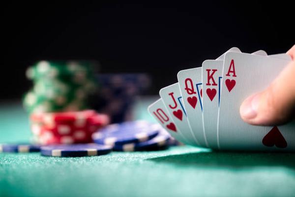 Step Into the World of Online Gambling with Link Lapak303